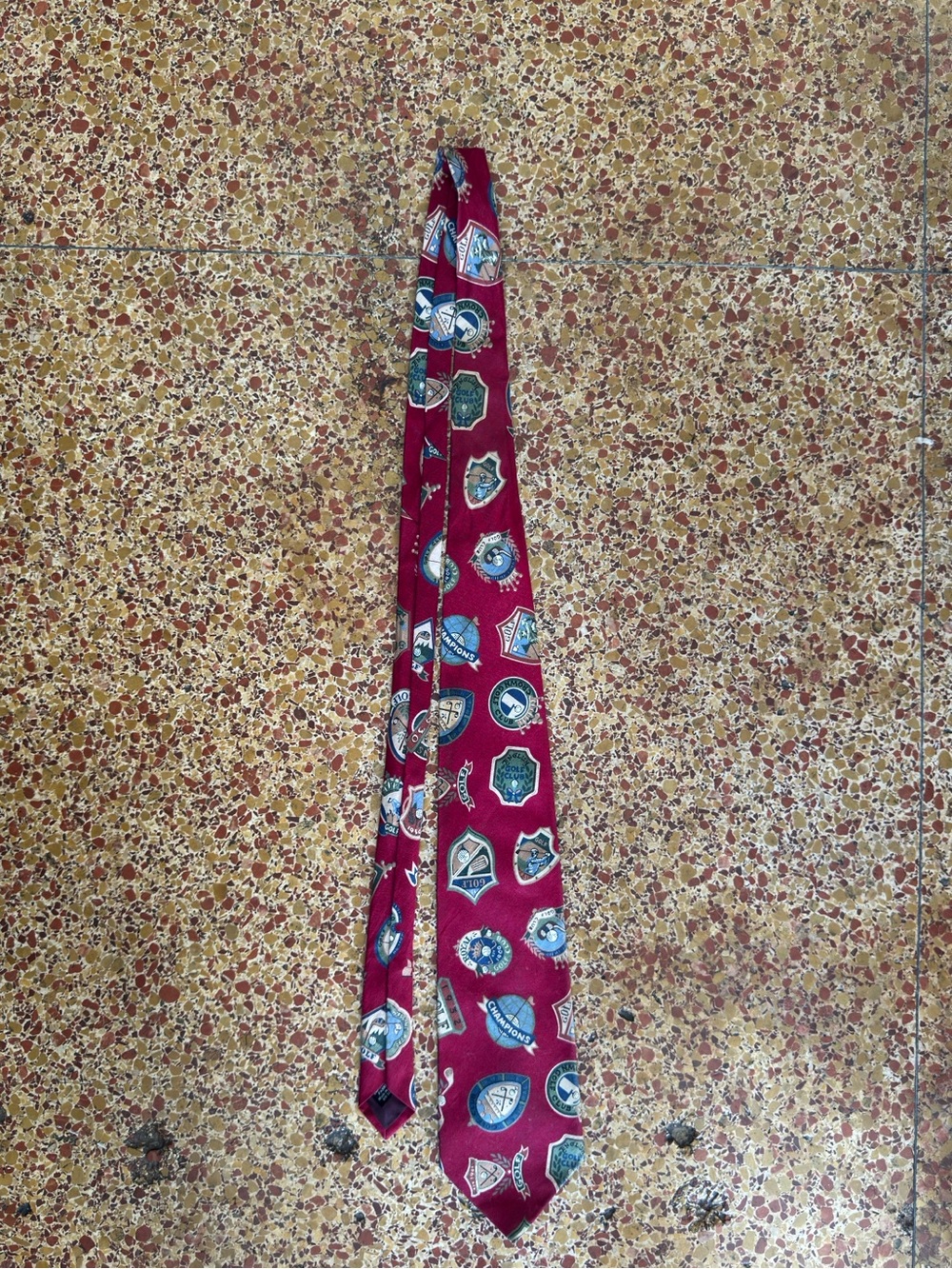 Beans McGee 90’s Vintage Men's Golf Motif Novelty Tie Burgundy 100% Cotton USA